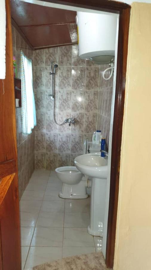 Easy Time Lodge Kololi Bagian luar foto